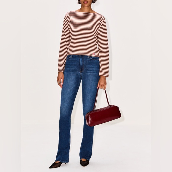 ⭐️ MOTHER High Waisted Runaway Jeans in
Start Your Engines 30 - Picture 6 of 15